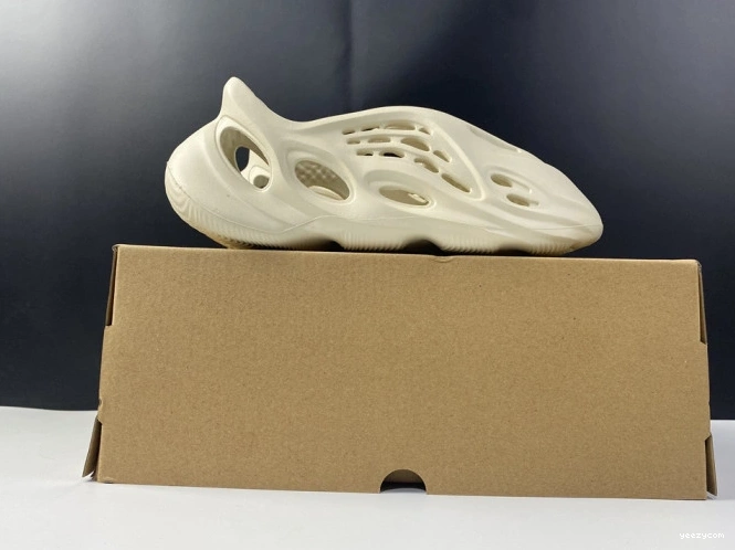 Adidas RNNR FY4567 Sand Foam Yeezy 0825